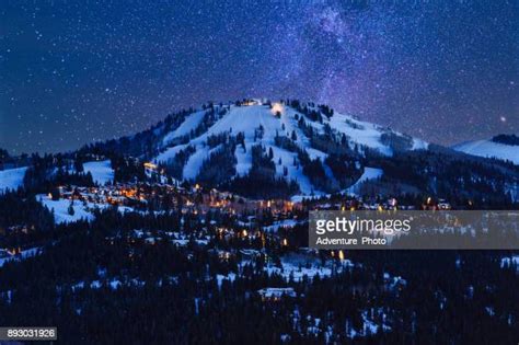 1,798,650 Park City Stock Photos & High.